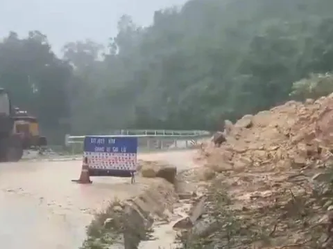 Quảng Nam: Tình hình giao thông ngày mưa lũ như thế nào?