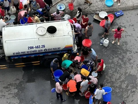 Hàng nghìn người khổ sở vì nước sinh hoạt ở Khu đô thị Thanh Hà