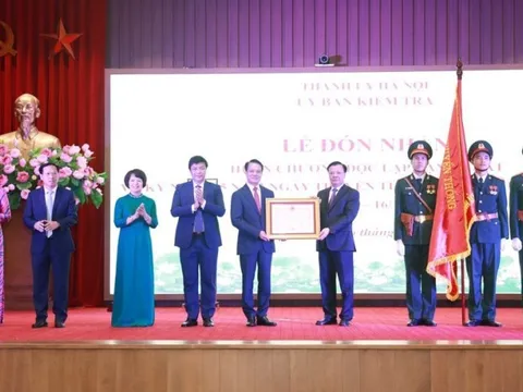 Uỷ ban Kiểm tra Thành ủy Hà Nội nhận Huân chương Độc lập hạng Nhất