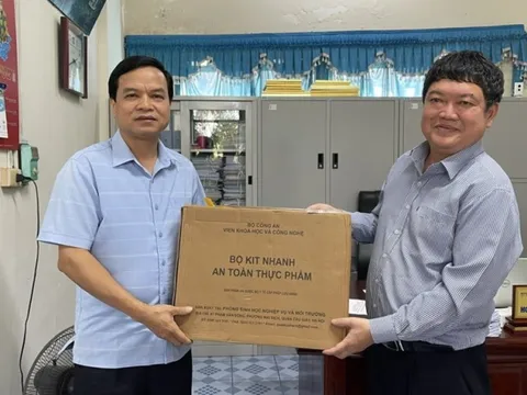 Quảng Ninh: Phát miễn phí kit test an toàn thực phẩm tại 18 chợ hạng I