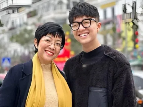 MC Thảo Vân hỏi con trai "vì sao mình ế", quý tử trả lời một câu ai cũng trầm trồ