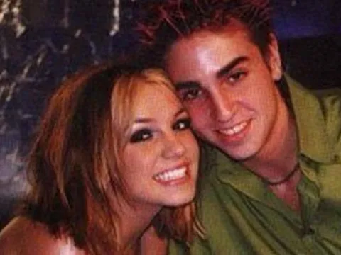 Tình tiết mới vụ Britney Spears ngoại tình