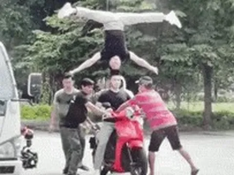 Vụ Quốc Cơ - Quốc Nghiệp chồng đầu chạy xe máy: Gỡ video quảng cáo