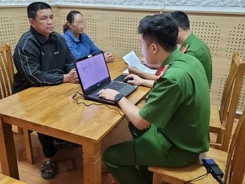 Đối tượng bị truy nã đến công an đầu thú sau 4 năm lẩn trốn