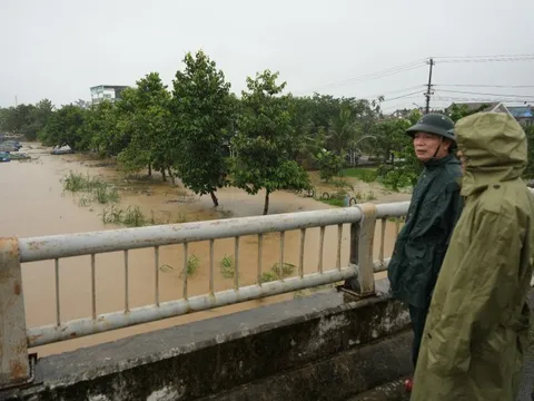 Lũ sông Bồ lên báo động 3, Bí thư Tỉnh ủy Thừa Thiên Huế chỉ đạo khẩn
