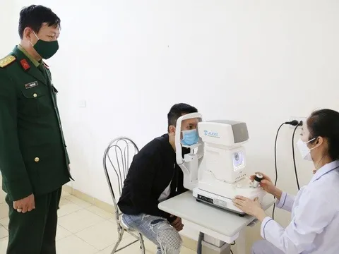 Chỉ cận 1 bên mắt có phải đi nghĩa vụ quân sự không?