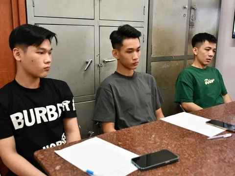 Tiền Giang: Tạm giữ khẩn cấp 3 đối tượng "biểu diễn" mô tô