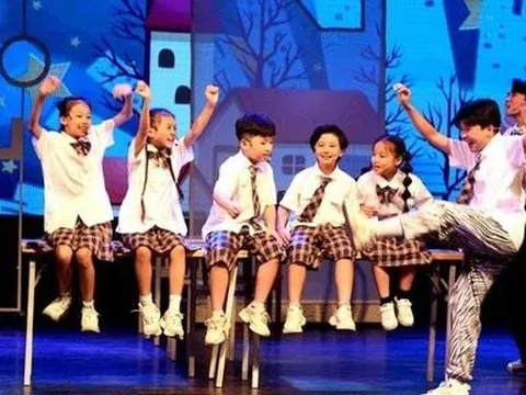 NSƯT Cao Ngọc Ánh: “Viên đá ngũ sắc” lan tỏa niềm tin vào sự thiện tâm