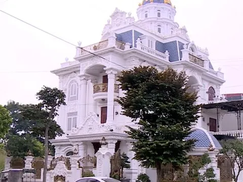 Bắt nhóm thanh niên tụ tập bay lắc trong căn biệt thự