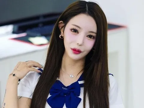 Người mẫu tai tiếng bị cảnh sát xử lý