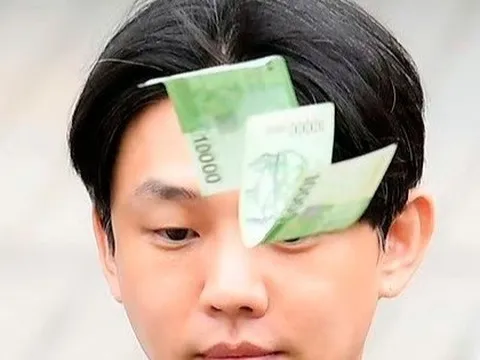 Hàng loạt nghệ sĩ nhúng chàm