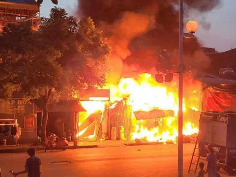 Thủ tướng gửi lời chia buồn sâu sắc tới gia đình người bị nạn trong vụ cháy tại Thanh Trì, Hà Nội