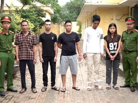 Bắt nhóm đối tượng đưa "con nợ" vào nhà nghỉ, đánh đập để ép trả tiền