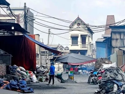 Làng tái chế nhôm ngày đêm mịt mờ khói bụi, mỗi người dân 'cõng' 33 tấn xỉ thải