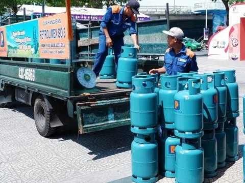 Giá gas bán lẻ tháng 11 tiếp tục tăng