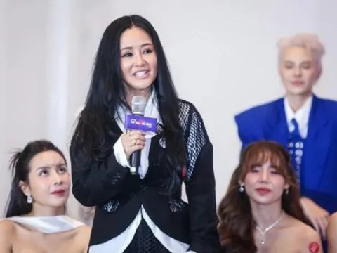 Diva Hồng Nhung khiến ban cố vấn bối rối khi có phản ứng bất ngờ