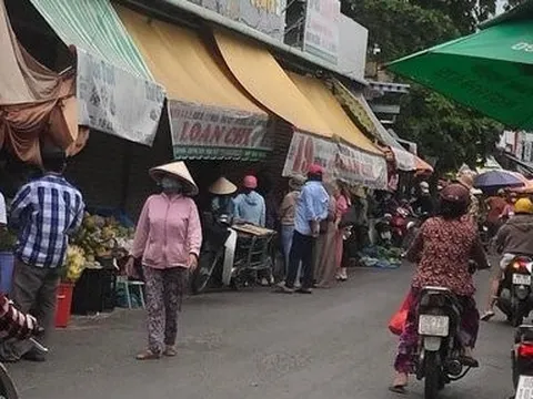 Vụ vỡ hụi tiền tỷ: Người chơi hụi đến nhà chủ hụi thắp nhang đòi tiền