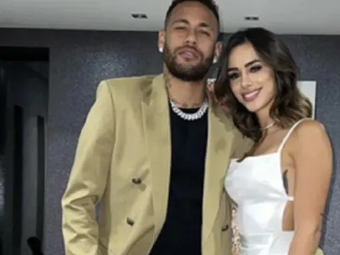 Gia đình bạn gái của Neymar bị cướp tấn công