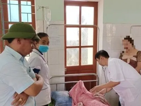 Nghệ An: Cứu sống một học sinh ăn lá ngón tự tử do bố mẹ cãi nhau