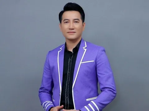 Được khán giả tặng tiền, Phi Hùng phản ứng ra sao?