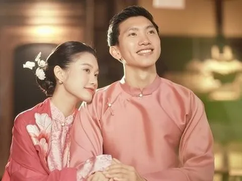 Doãn Hải My sánh vai cùng cầu thủ Đoàn Văn Hậu trong bộ ảnh cưới hoài cổ đẹp lung linh