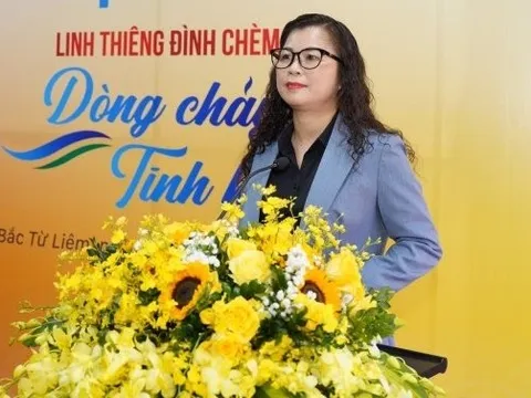 Lần đầu tiên tổ chức sân khấu thực cảnh trên sông Hồng