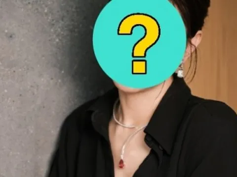 Mỹ nhân nổi tiếng "không sợ ai" 52 tuổi vẫn trẻ đẹp, bị "cấm sóng" 14 năm chỉ vì lỡ 1 cuộc gọi