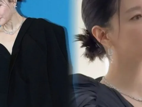 Lee Young Ae khoe cận nhan sắc ở tuổi 52, vẻ ngoài ra sao mà đánh bại cả "cam thường"?