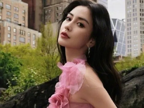 Angelababy tiếp tục "gặp họa" vì xem Lisa diễn ở câu lạc bộ thoát y
