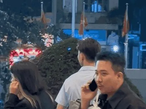 Bắt gặp Trấn Thành đi xem show Đỗ Bảo, diện mạo thế nào sau nghi vấn PTTM tại Hàn Quốc?