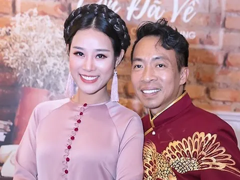 Nam ca sĩ Việt nổi tiếng bất ngờ tuyên bố đã ly hôn vợ kém 18 tuổi, xinh đẹp