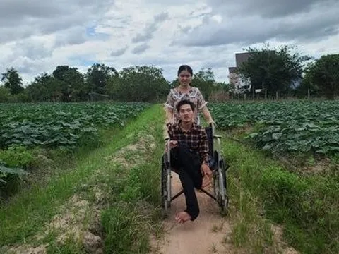 Những điều kỳ lạ của chàng trai khuyết tật đôi chân