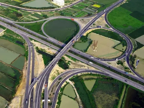 Khám phá nút giao khủng, đa tầng, phức tạp bậc nhất miền Bắc ở tỉnh có diện tích nhỏ nhất Việt Nam