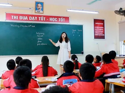 Khi cải cách tiền lương, đời sống của giáo viên sẽ được cải thiện