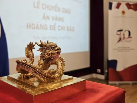 Ấn vàng "Hoàng đế chi bảo" đã về nước: Doanh nhân bỏ ra 6,1 triệu Euro mua lại sở hữu 2.000 cổ vật, lập hẳn một bảo tàng sở hữu bảo vật