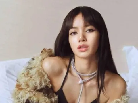Động thái của các thành viên BlackPink giữa lúc Lisa bị tẩy chay