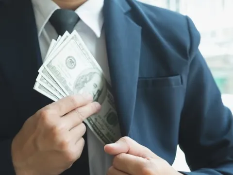Doanh nghiệp “kêu” lãi suất cao, ngân hàng “than” 2 tháng cuối năm coi như không có lời