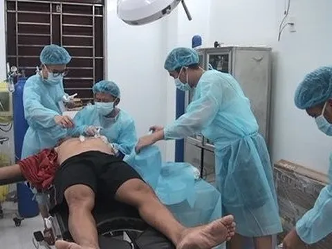 Bệnh xá đảo Sinh Tồn cấp cứu ngư dân bị tai nạn lao động trên biển