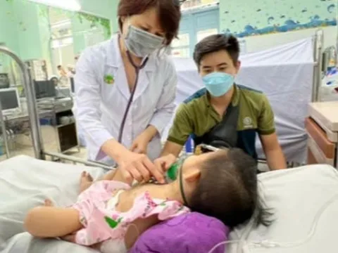Trẻ mắc bệnh hô hấp tăng, các bệnh viện họp khẩn