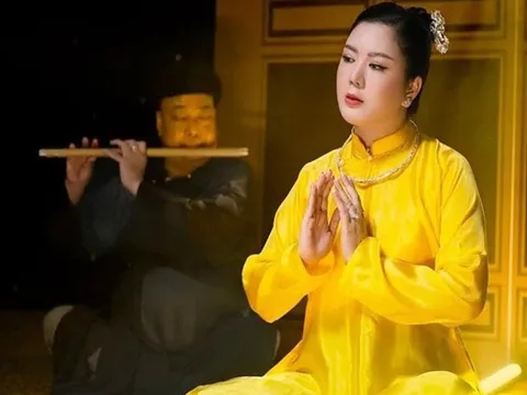 Ca sĩ Đinh Hiền Anh vừa trở lại với âm nhạc sau một năm im ắng