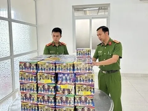 Bắt đối tượng mua gần 150kg pháo nổ về chờ Tết tiêu thụ