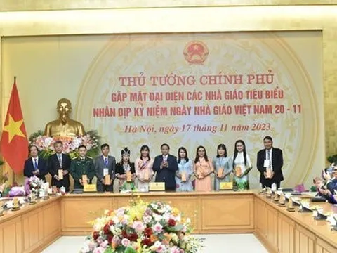 “Thành công của giáo dục không phải là nhồi kiến thức cho đầy”