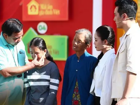 “MC của người nghèo” Quyền Linh tái xuất với chiếc đồng hồ bấm giờ “biểu tượng”, cùng Tôn Hoa Sen viết tiếp những câu chuyện cổ tích giữa đời thường