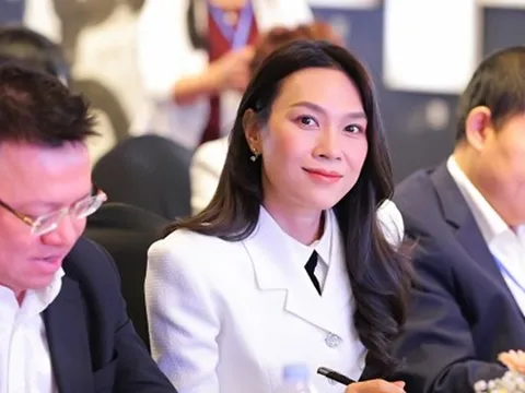 Nghệ sỹ Mỹ Tâm ủng hộ ngay nửa tỷ đồng cho hai dự án sau khi nghe thuyết trình tại Vòng Chung kết Human Act Prize