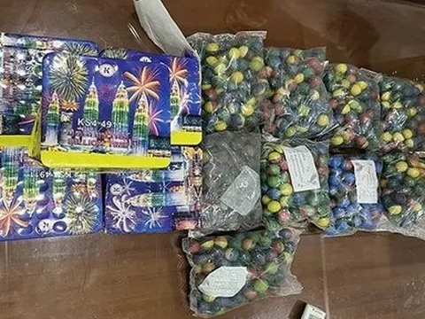 Bình Thuận: Bắt 3 đối tượng nghi tàng trữ, vận chuyển, mua bán pháo nổ