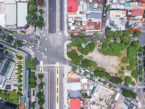 Ngoài loạt cao ốc trên con phố đắt đỏ top đầu thế giới, Vạn Thịnh Phát còn có nhiều dự án tỷ đô chỉ là bánh vẽ hoặc bị bỏ hoang