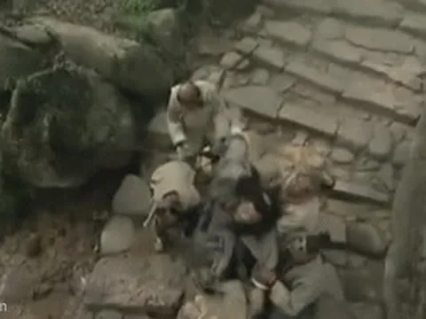 Kiếm hiệp Kim Dung: Nhóm cao thủ khù khờ nhưng ra tay cực kỳ tàn độc