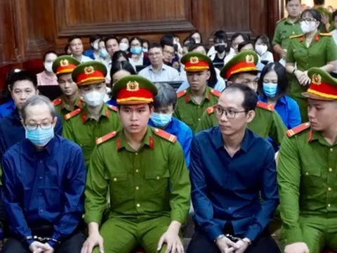 Vụ vi phạm đấu thầu tại Bệnh viện Thủ Đức: Trợ thủ đắc lực của bị cáo Nguyễn Minh Quân từng là nhân viên rửa xe