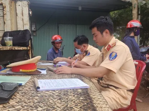 Bình Phước: CSGT tăng cường kiểm tra, xử phạt vi phạm nồng độ cồn