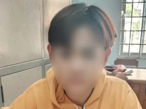 Thiếu niên giết bạn đồng tính và cướp tài sản lãnh án 17 năm tù